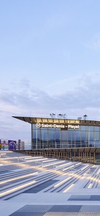 4,000 m of oak glulam beams for the Paris metro | © Jérémie Léon