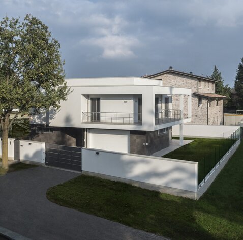 Villa unifamiliare moderna in legno a Reggio Emilia