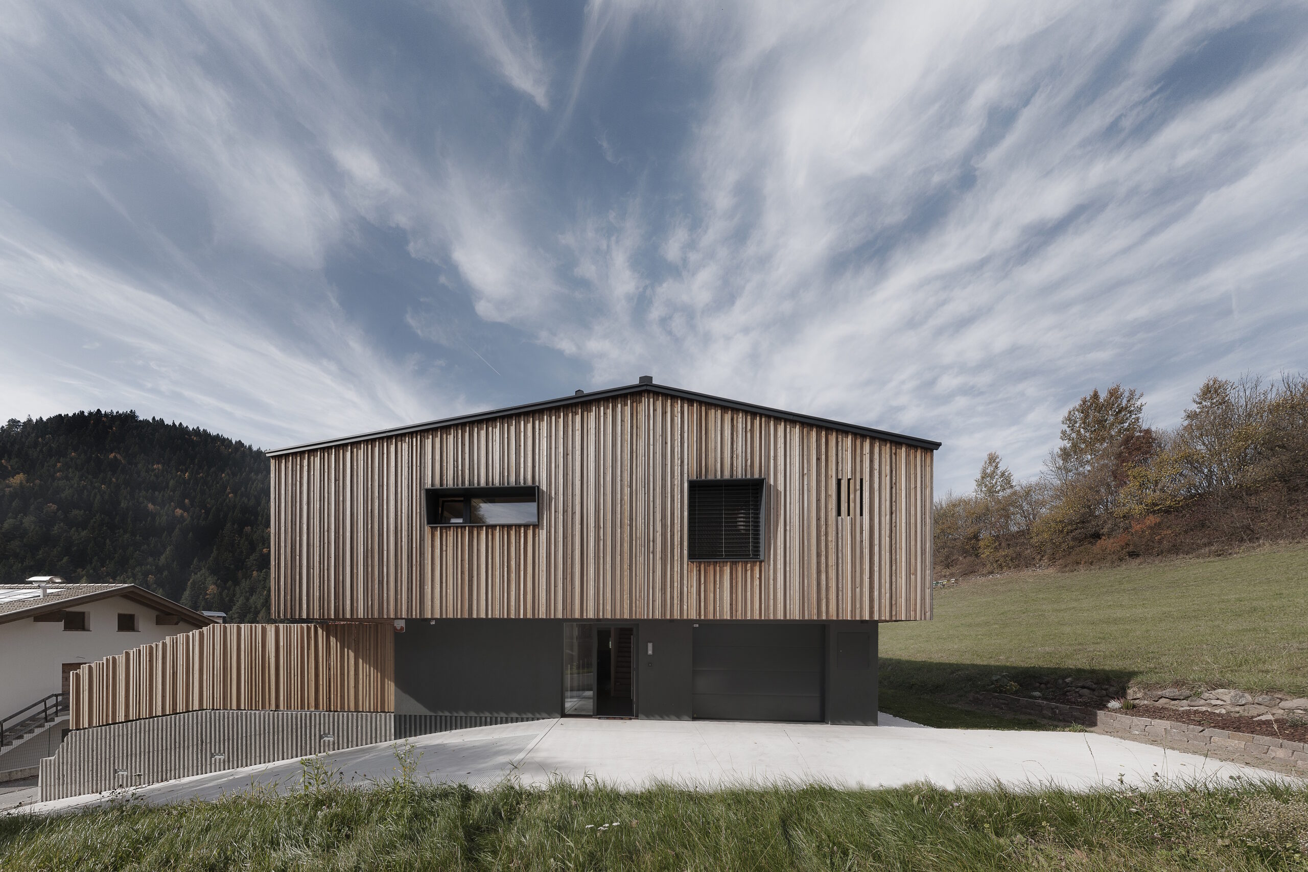 House made of untreated wood in the province of Trento • LignoAlp
