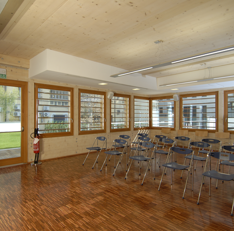 Bioarchitettura in legno per la sede di una banca | © LignoAlp