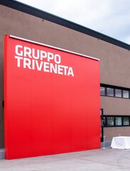 Wiedergewinnung einer Industriehalle mit Holz | © Gruppo Triveneta