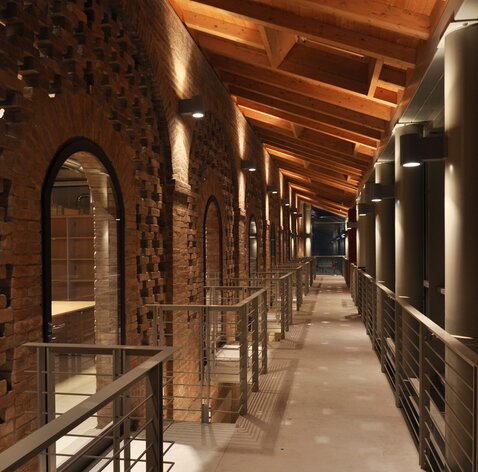 Tetto in legno per uffici in provincia di Parma | © Arch. Paolo Bedogni