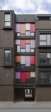 Fünfstöckiges Wohngebäude aus Holz in Berlin