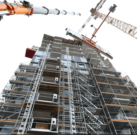 Montage von vorgefertigten Fassadenelementen in Holzrahmenbauweise | © Treffler GmbH - Christoph Mukherrje