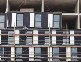 Costruzione ibrida legno-cemento per studentato a Monaco | © Regina Sedlmayer