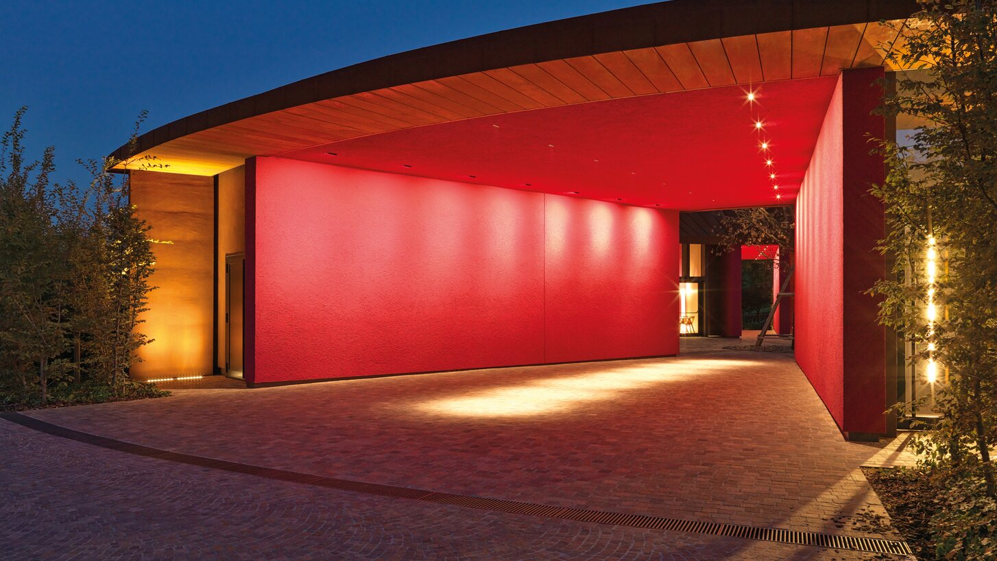 Empfangsgebäude aus Holz in der Provinz Brescia | © Matteo Piazza