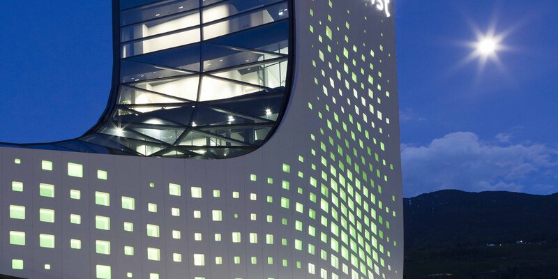 Fassadenträger aus Holz in der Provinz Bozen | © Paolo Riolzi