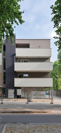 Dreigeschossiges Wohngebäude in Holzrahmenbauweise in der Lombardei | © Matteo Piazza