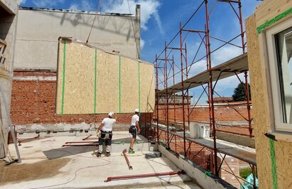 Positionierung von vorgefertigten Wandelementen | © LignoAlp