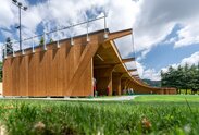 Wooden driving range in Bergamo | © Indie Studio