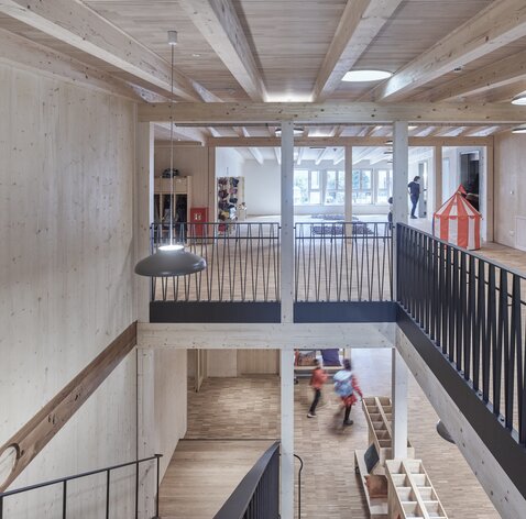 Kindergarten aus Holz in Bayern | © Kurt Hörbst