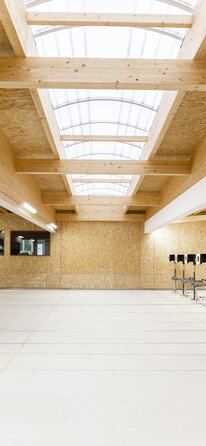 Palazzetto dello sport in legno | © Regina Sedlmayer