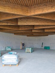 Wooden multi-purpose hall roofing in Milan | © Matteo Piazza