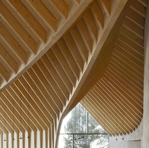 Berghütte aus Holz in der Provinz Bozen | © Oskar Da Riz