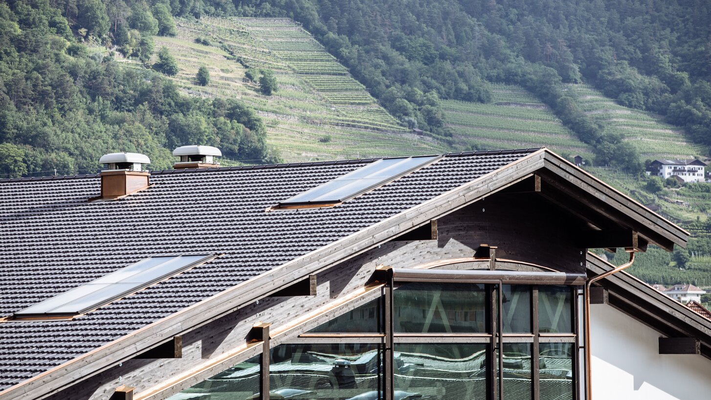 Replacement of the roof a production plant in South Tyrol | © Benjamin Pfitscher