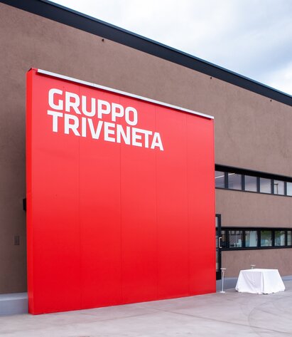 Wiedergewinnung einer Industriehalle mit Holz | © Gruppo Triveneta