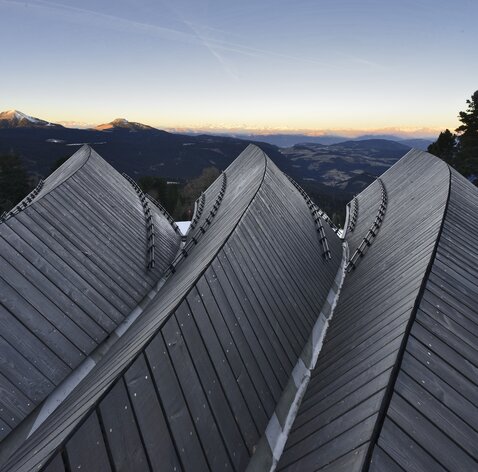 Rifugio in legno in Provincia di Bolzano | © Oskar Da Riz