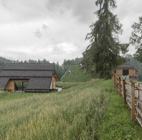 Casa residenziale di un maso e appartamenti in legno | © Gustav Willeit