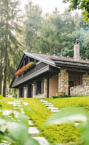 Wooden chalet in the province of Cuneo | © 33COM srls