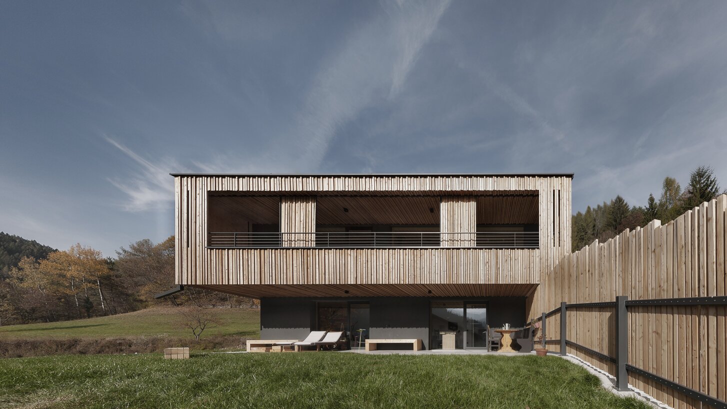 House made of untreated wood in the province of Trento | © Mariano Dallago
