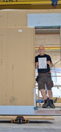 Posatore serramenti certificato | © LignoAlp